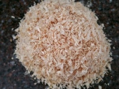 Pine-Wood-Shavings-For-Animal-Bedding-Sawdust-600x338-1